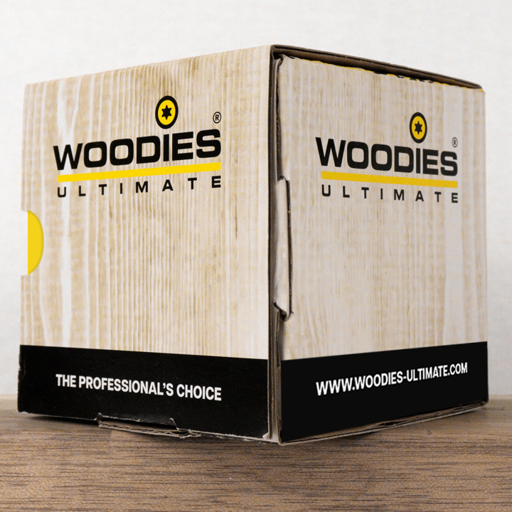 Om te voorkomen dat de zware schroeven ongewild via de achterkant de verpakking verlaten, is er een extra veiligheid toegevoegd in de kartonnen verpakking. Zo blijft alles netjes op z'n plek voor gebruik.